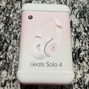 Beats Pink Solo Pro 4 - New in Box